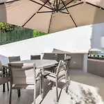Tropical 4 Bdrm Villa In Prime Location W Jacuzzi