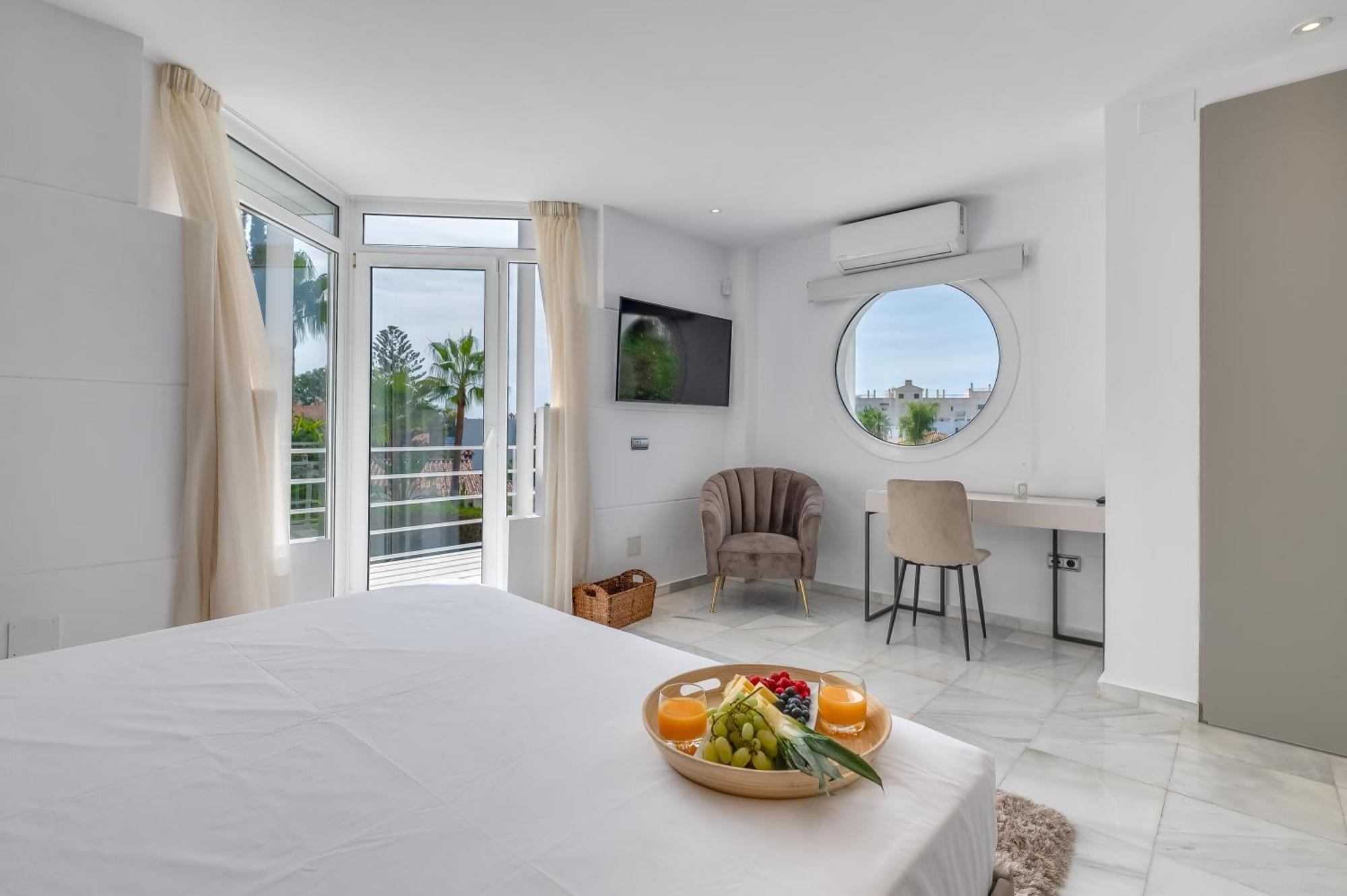 Apartamento Tropical 4 Bdrm In Prime Location W Jacuzzi