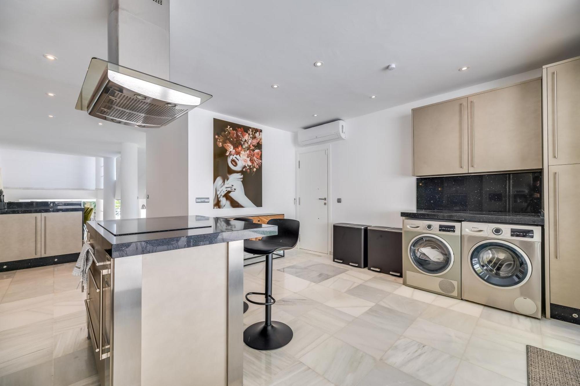 Apartamento Tropical 4 Bdrm In Prime Location W Jacuzzi *