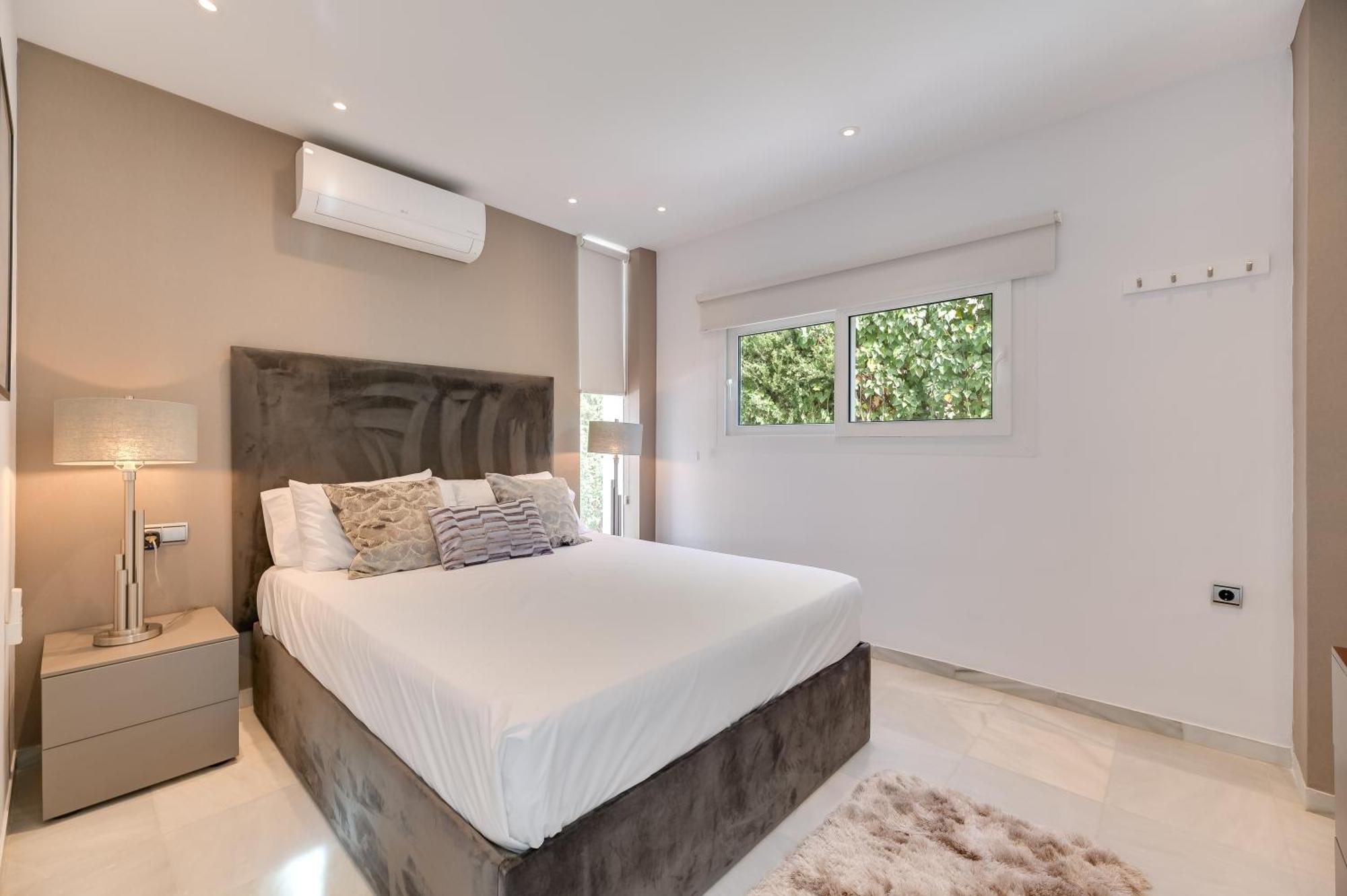 Tropical 4 Bdrm In Prime Location W Jacuzzi Apartamento