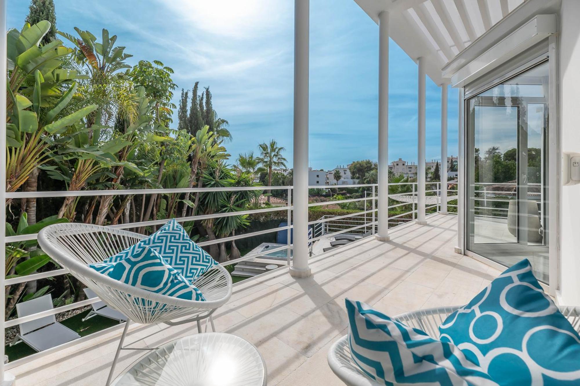 Tropical 4 Bdrm In Prime Location W Jacuzzi Apartamento *